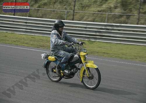  
Vrij rijden S3
Grand Prix Classic (29-09-2012)